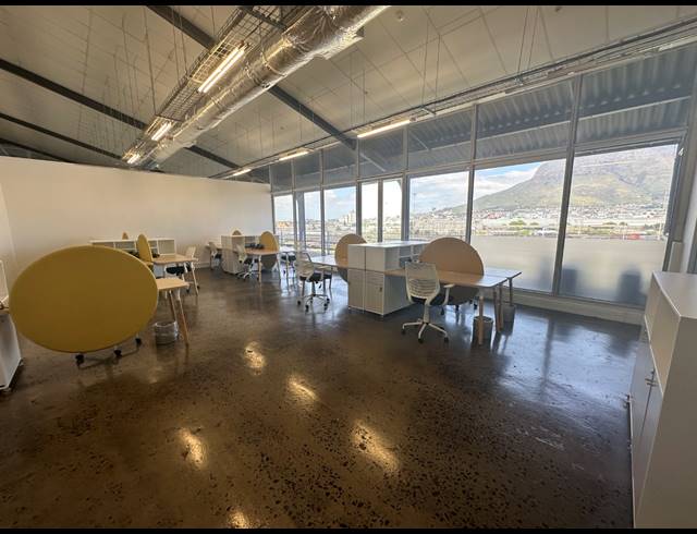 920M² OFFICE TO LET IN PAARDEN EILAND